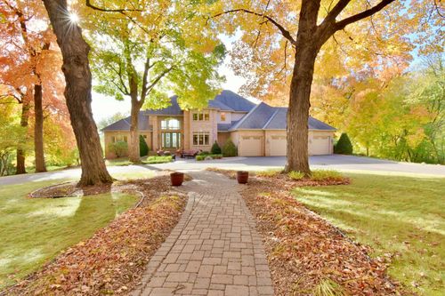 8055 Davis St, Loretto, MN, 55357-8723 | Card Image