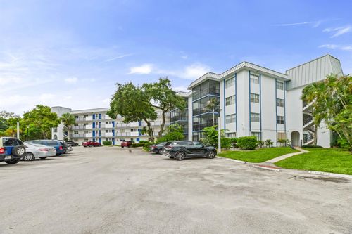 303-6260 S Falls Circle Dr, Lauderhill, FL, 33319-6939 | Card Image