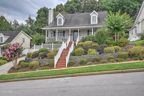 1018 Sunrise Valley Dr, Johnson City, TN, 37604-6078 | Card Image