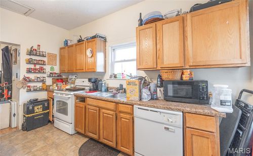 2008 Vienna Rd, Rolla, MO, 65401-2002 | Card Image