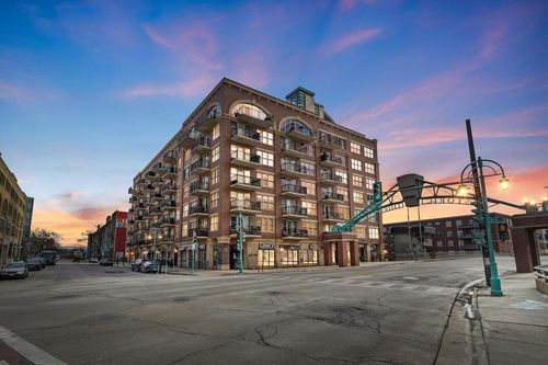 310-102 N Water Street, Milwaukee, WI, 53202 | Card Image