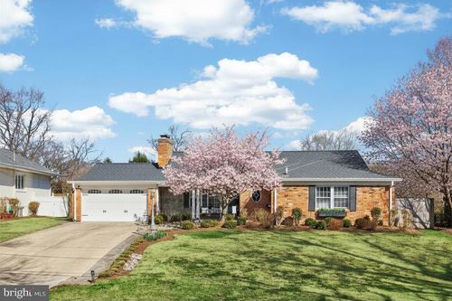 5019 Wyandot Ct, BETHESDA, MD, 20816-2205 | Card Image