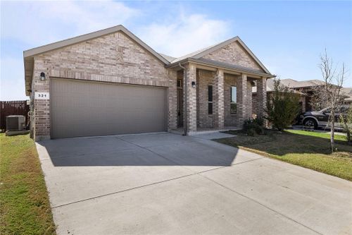 321 Roundstone Road, Fort Worth, TX, 76052 | Card Image