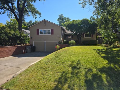 2124 Oxford St, Sacramento, CA, 95815-3711 | Card Image