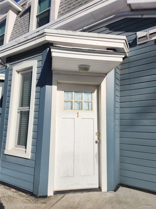 apt-1-6528 Spring Brook Ave, Rhinebeck, NY, 12572-3700 | Card Image