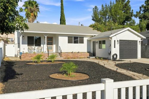 10824 Odell Ave, Sunland, CA, 91040 | Card Image