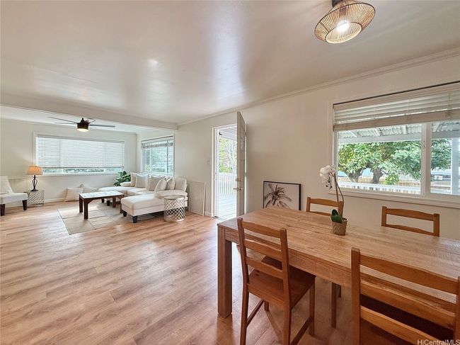 Double walled in livingrm & diningroom | Image 8