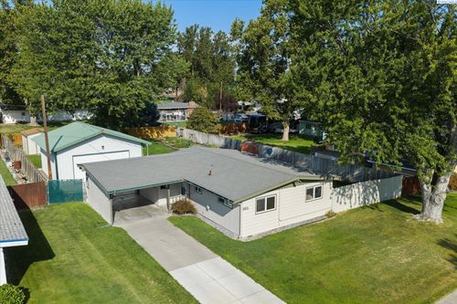 801 N Johnson St, Kennewick, WA, 99336 | Card Image