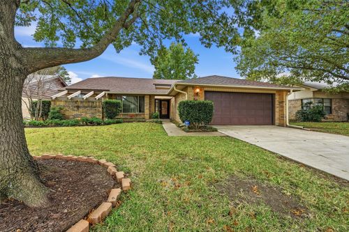 2649 Steppington St, Grand Prairie, TX, 75052-4003 | Card Image