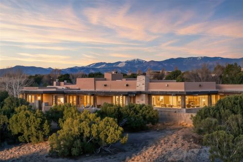 5 Penasco Cir, Santa Fe, NM, 87506-8218 | Card Image
