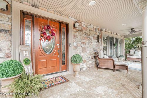 63 Finlay Avenue, Staten Island, NY, 10309 | Card Image
