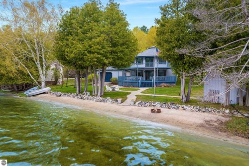 114 S Intermediate Lake Rd, Central Lake, MI, 49622-9560 | Card Image