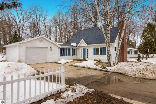832 Deepwater Point Drive, Bellaire, MI, 49615 | Card Image