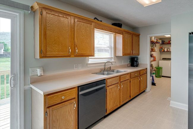 84 Green Valley Dr, Home with 3 bedrooms, 2 bathrooms and 2 parking in Rock Spring GA | Image 16
