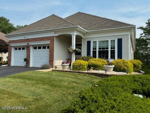 5 Summerfield Dr, Lakewood, NJ, 08701-7372 | Card Image