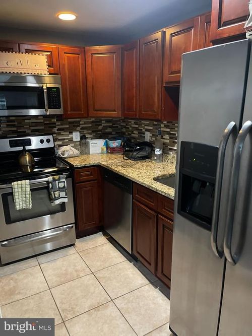 4-3715 Falls Rd, BALTIMORE, MD, 21211-1812 | Card Image