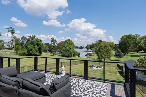 1317 Dickerson Bay Dr, Gallatin, TN, 37066-5510 | Card Image