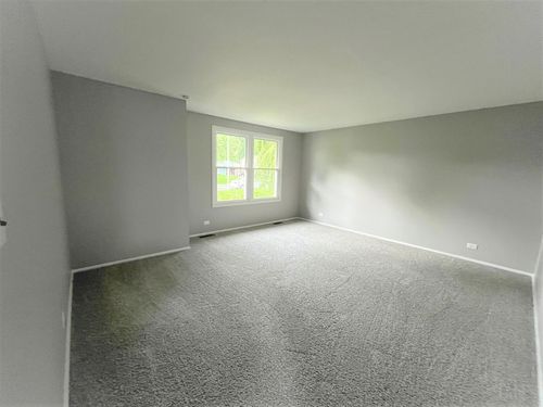 552 Cochise Pl, Carol Stream, IL, 60188-1518 | Card Image