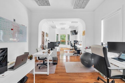 66a-754 E Broadway, Boston, MA, 02127-5738 | Card Image