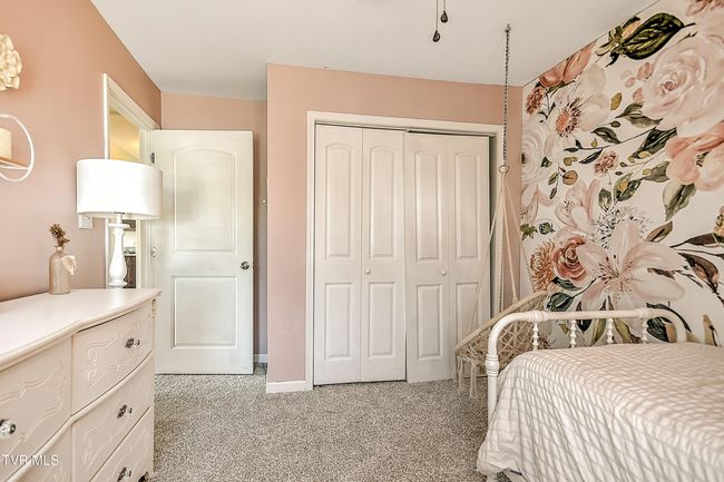 517 W Glade St, House other with 3 bedrooms, 3 bathrooms and null parking in Glade Spring VA | Image 30