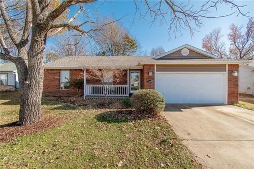 1600 N Stable Avenue, Fayetteville, AR, 72703 | Card Image