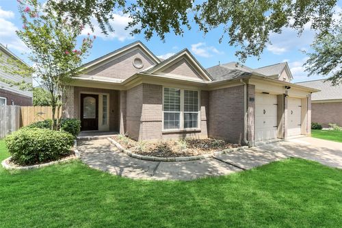 13021 Castlewind Ln, Pearland, TX, 77584-6793 | Card Image
