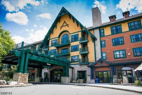 332-200 State Rt 94, Vernon, NJ, 07462-3323 | Card Image