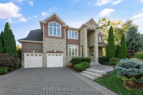 {{alt}} | Card Image