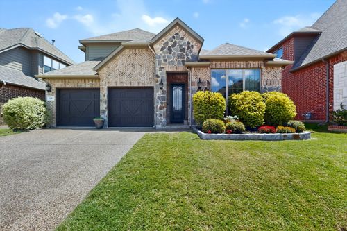 428 Balmora Way, Roanoke, TX, 76262-1616 | Card Image