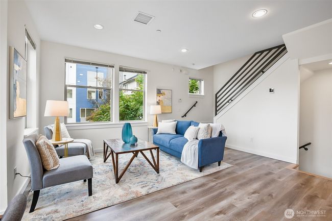 1214 N Northgate Way, Townhouse with 3 bedrooms, 2 bathrooms and 1 parking in Seattle WA | Image 22