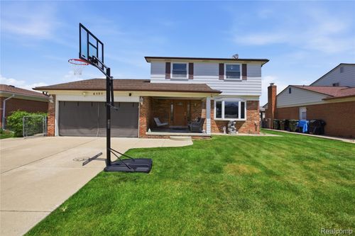 4171 Rose Mary Dr, Sterling Heights, MI, 48310-4588 | Card Image