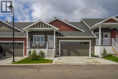 402-2425 Rowe St, Prince George, BC, V2N0J3 | Card Image