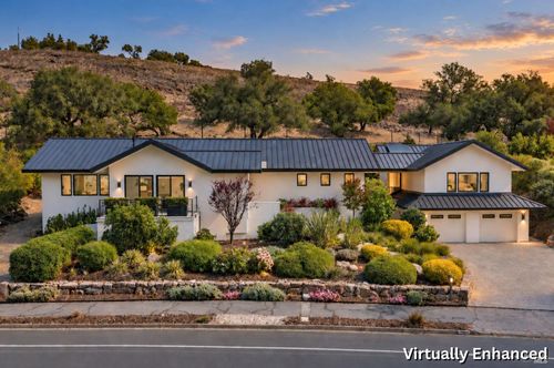 142 Westgate Drive, Napa, CA, 94558 | Card Image