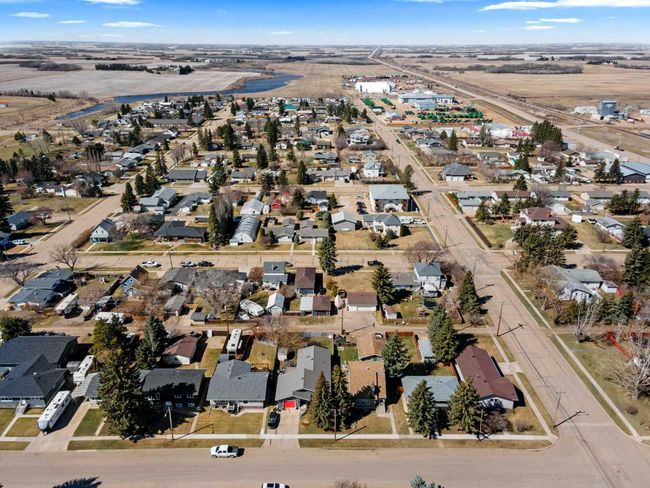 4930 53 Street, House other with 3 bedrooms, 3 bathrooms and 2 parking in Killam AB | Image 42