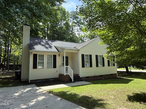 325 Wolfbridge Rd, Holly Springs, NC, 27540-8756 | Card Image