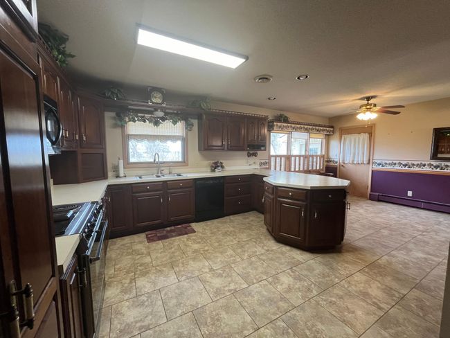Kitchen | Image 14
