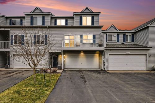 3706 Abercrombie Ln, Stillwater, MN, 55082-4199 | Card Image