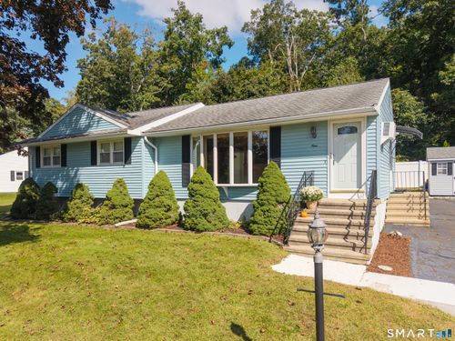 9 Robin Dr, East Haven, CT, 06513-1244 | Card Image