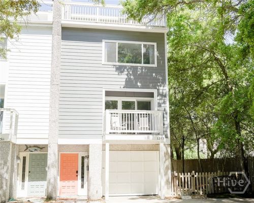 1313 Beachview Dr, St Simons Island, GA, 31522-4208 | Card Image