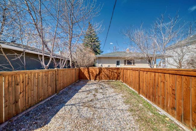 2506 21 Street Sw, Home with 3 bedrooms, 2 bathrooms and 3 parking in Calgary AB | Image 39