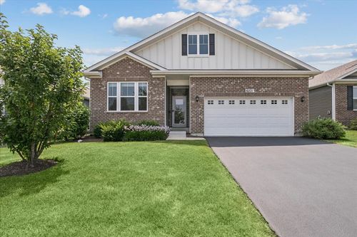 6331 Doral Dr, Gurnee, IL, 60031-5326 | Card Image