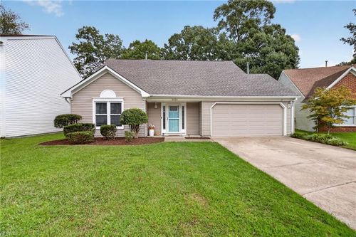 2204 Timberdale Ct, Virginia Beach, VA, 23456-6327 | Card Image