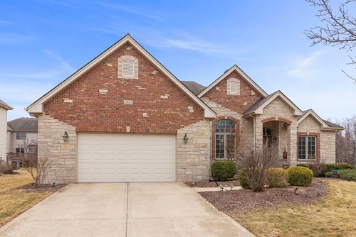 204 Amherst Cir, Oswego, IL, 60543-5205 | Card Image