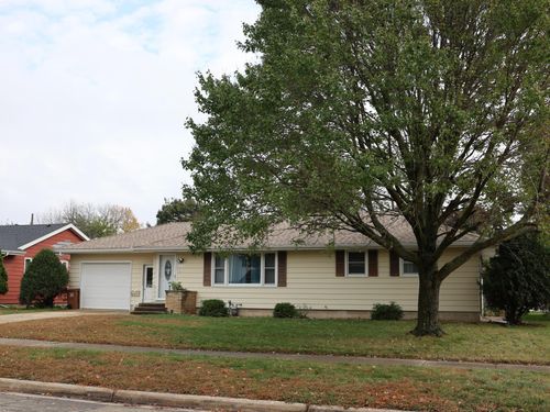 905 16th St Sw, Austin, MN, 55912-1715 | Card Image