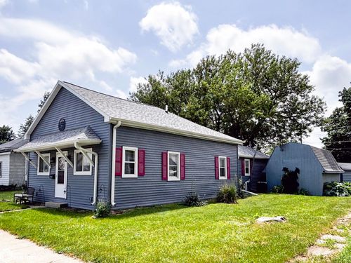 302 S Division St, Creston, IA, 50801-3456 | Card Image