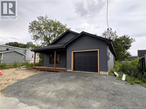 66 Chatham Ave, Miramichi, NB, E1N1G6 | Card Image