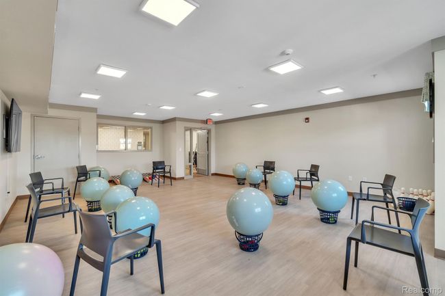 APT-201 - 1957 S Telegraph Rd, Condo with 2 bedrooms, 2 bathrooms and null parking in Bloomfield Hills MI | Image 42