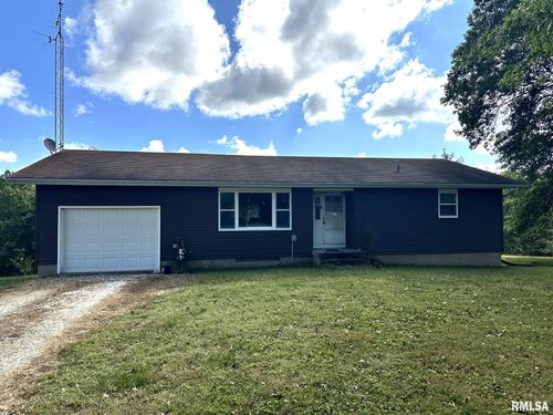 2205 N Sullivan Rd, Astoria, IL, 61501-8623 | Card Image