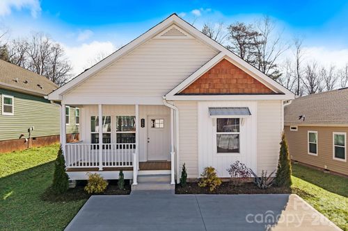 122 Bellamy Rd, Asheville, NC, 28806-0555 | Card Image