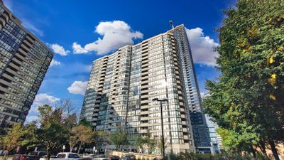 810 - 330 Rathburn Rd W, Condo with 2 bedrooms, 2 bathrooms and 1 parking in Mississauga ON | Image 2